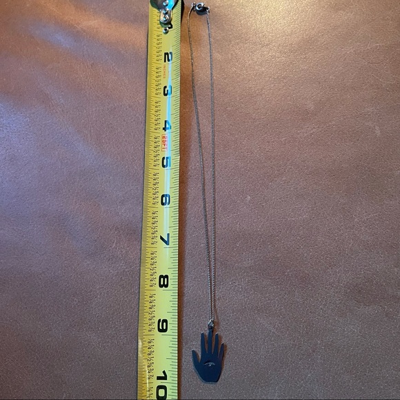 Hamsa charm necklace - Picture 5 of 8